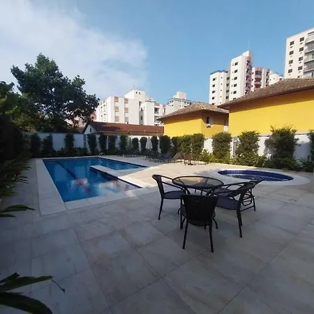 Amplo apartamento Enseada-3
